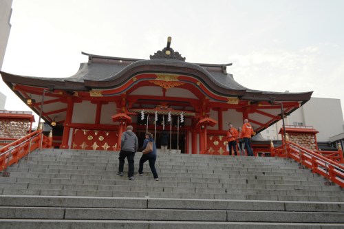 Tokyo highlight - Hanazono tempel Shinjuku voorkant