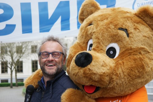 KiKa Run Leusderend: Jos met KiKa beer