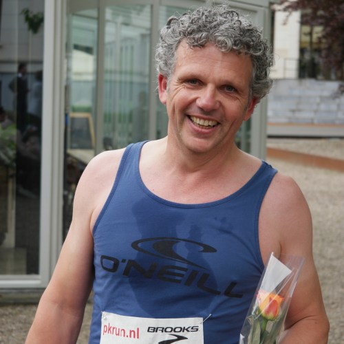 KiKa Run Leusderend met roos van Oudshoorn