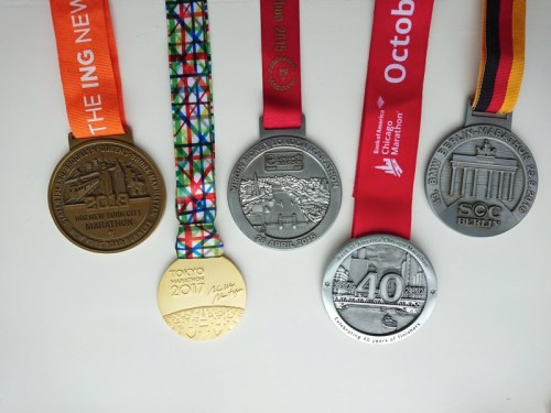 Mijn medailles van 5 World Marathon Majors.