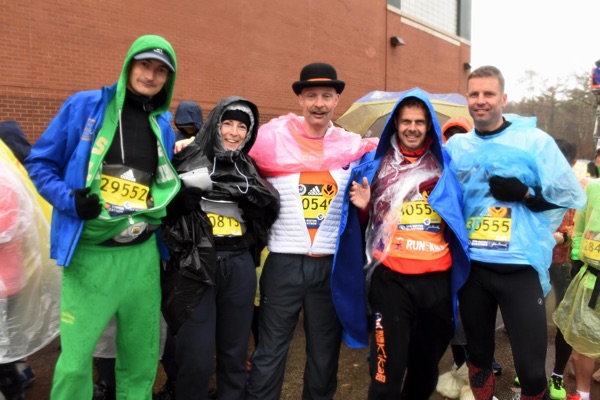 Boston Marathon met KiKa groepsfoto.